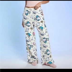 FOREVER 21 HELLO KITTY PJ PANTS